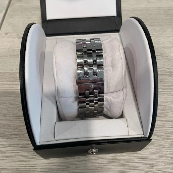 Victorinox Swiss Army Stainless Steel Watch - Picture 3 of 4